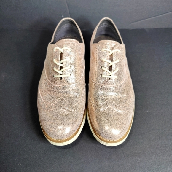 Cole Haan Grand OS Wingtip Casual Dress Sneaker Rose Gold Shimmer Women's Sz 6B - Picture 2 of 9